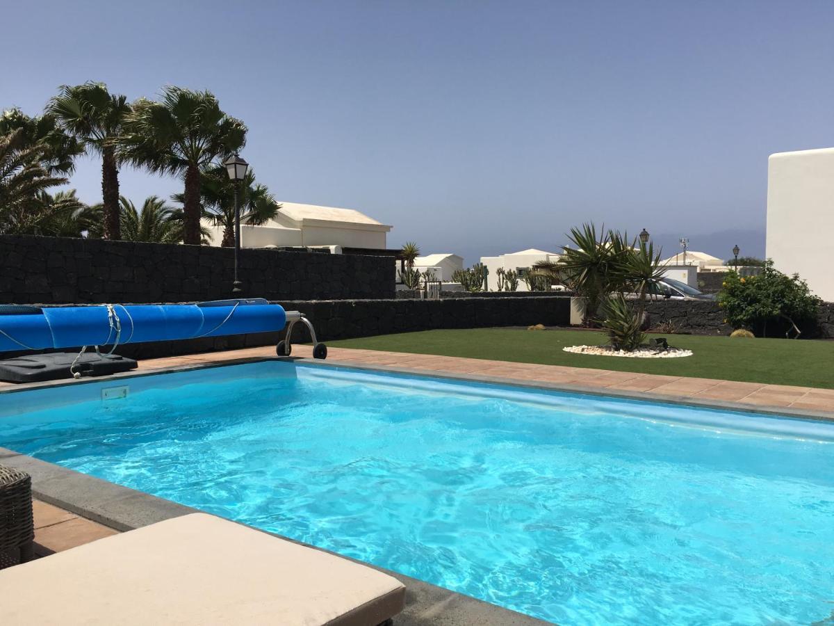 Luxury 3Bed Villa With Heated Private Pool, Full Sky And Free Wifi Playa Blanca  Exterior photo